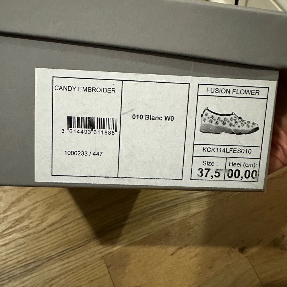 Dior white sneaks size 7.5 - Picture 6 of 7